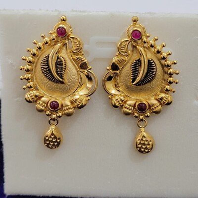 Earring 4